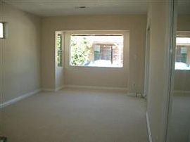 4 bdrm / 2bthrm house $2700 in Van Nuys, CA (Photo 3 of 6)