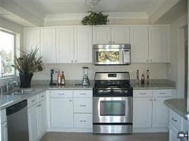 4 bdrm / 2bthrm house $2700 in Van Nuys, CA (Photo 4 of 6)