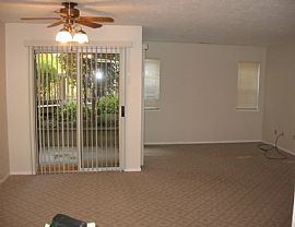 Excellent condo in the heart of elyria! in Elyria, OH (Photo 3 of 4)