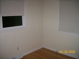 Adorable 2 br home for rent in Wareham, MA (Photo 4 of 6)