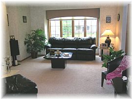 Executive 2-Story for Rent! in Burnsville, MN (Photo 4 of 6)