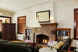 Ocean View Home Overlooking Bellingham Bay in Bellingham, WA (Photo 4 of 6)