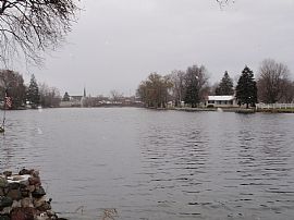 Beautiful Riverfront location  in Eaton Rapids, MI