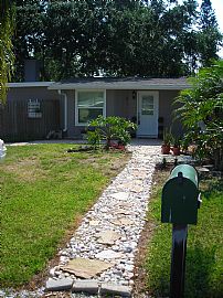 3 BR.  Stainless kitchen.  Wood floors.  in Sarasota, FL (Photo 2 of 5)