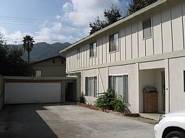 La Crescenta 3bd + 2ba in La Crescenta, CA (Photo 2 of 3)