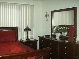 WONDERFULL TOWNHOMES FOR RENT in Wauconda, IL (Photo 3 of 6)