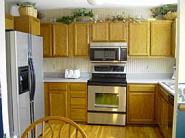 Cape Cod 4BR 2BA Hardwood Stainless Pool in Burlington, KY (Photo 3 of 6)