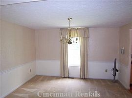 Single Family Home in Cincinnati, OH (Photo 3 of 6)