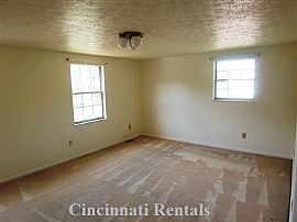 Single Family Home in Cincinnati, OH (Photo 6 of 6)