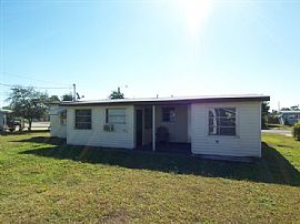 2 Bedroom, 1 Bath with Workshop in Port Charlotte, FL (Photo 2 of 6)