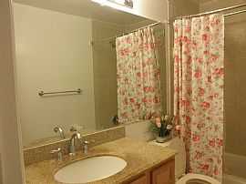 Condo Within Walking Distance to Metro in Derwood, MD (Photo 6 of 10)