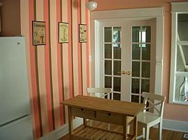 Large Craftsman - Downtown Monroe 5bd 2b in Monroe, WA (Photo 4 of 6)