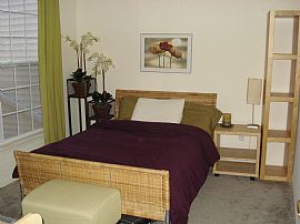  New Fully Furnished Waterfront Condo in Harrison, NJ (Photo 2 of 6)