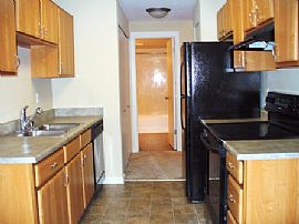 Great location - 2 pk slots Low Deposit in Lynnwood, WA (Photo 2 of 5)