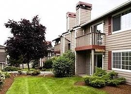 Great location - 2 pk slots Low Deposit in Lynnwood, WA (Photo 3 of 5)