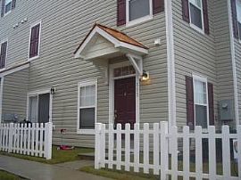 Beautiful 3 be 2.5 ba town house in Raleigh, NC