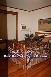 (#6845)Enourmous Two Bed, Bonus Sun Room in Chicago, IL (Photo 6 of 6)