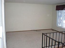 4 bedroom 2 bath home in Round Lake Beach, IL (Photo 3 of 5)