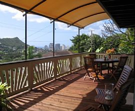 Executive  Home in Tropical Setting in Honolulu, HI (Photo 2 of 6)