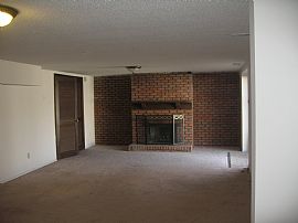 GREAT LOCATION  in Saint Charles, MO (Photo 4 of 5)