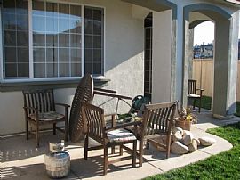 2-Story 3-Bed/2.5-Bath Townhome in Chula in Chula Vista, CA (Photo 3 of 6)