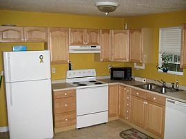 Cozy  in Seminole Heights, FL (Photo 3 of 4)