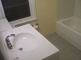 WONDERFULL DOWNSTAIRS UNIT OF DOUBLE in Cleveland, OH (Photo 2 of 6)