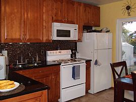 2br Charming House in Hallandale Bch in Hallandale Beach, FL (Photo 2 of 6)