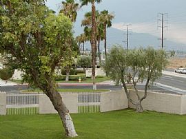 3/2 Spacious Townhouse Rancho  in Rancho Mirage, CA (Photo 2 of 6)