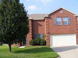 Spacious Family Home 3 bed 2.5 bath in Fort Worth, TX