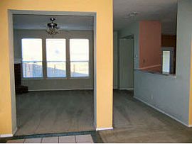 Spacious Family Home 3 bed 2.5 bath in Fort Worth, TX (Photo 3 of 3)