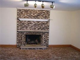 3 to 4 bedrom 2.2 bath Home for Rent in Palos Hills, IL (Photo 2 of 6)