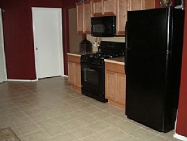 Spacious Clean House in Magnolia, TX (Photo 1 of 6)