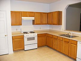 3 Bed, 2 Bath, 2 Car. Willow Dell in Tomball, TX (Photo 2 of 6)