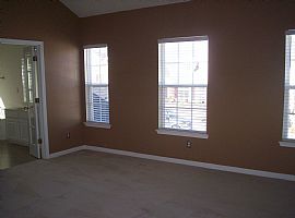 Great Single-family Home for Rent in Union City, GA (Photo 4 of 6)