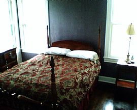 Vintage 1940s Hyde Park Home + Studio in Austin, TX (Photo 2 of 6)