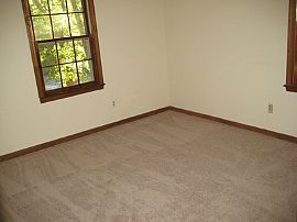 LOW MAINTENANCE ! GREAT LOCATION! in Jefferson, GA (Photo 3 of 3)