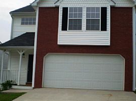 3br Beautiful home with Hardwood Floors! in Douglasville, GA