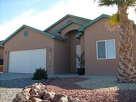 FULLY LOADED BEAUTIFUL 2000 SQ FT HOME in Alamogordo, NM