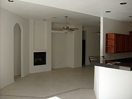 FULLY LOADED BEAUTIFUL 2000 SQ FT HOME in Alamogordo, NM (Photo 2 of 6)
