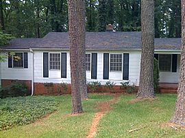 Beautiful 3 bed 2 bath near everything in Atlanta, GA