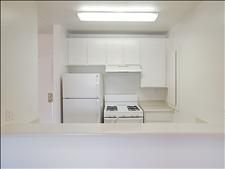 Spacious one bedroom apartment in Los Angeles, CA (Photo 2 of 3)