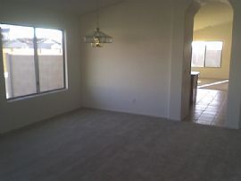 new 4 bedroom home for rent in Maricopa, AZ (Photo 3 of 6)