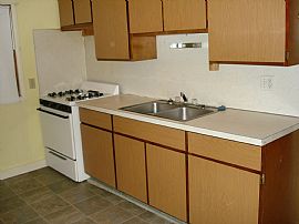 Craftsman Style 2 BR in Battle Creek, MI (Photo 4 of 5)