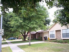 Totally Remodeled w/ Nice Yard in Spring, TX (Photo 3 of 6)