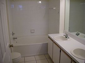 Mediterranean 2 bedrooms apartment in Fort Myers, FL (Photo 6 of 6)