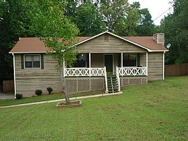 Great Value! Raised Ranch/Cul-de-Sac in Douglasville, GA