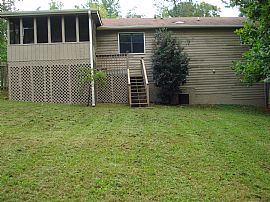 Great Value! Raised Ranch/Cul-de-Sac in Douglasville, GA (Photo 3 of 5)