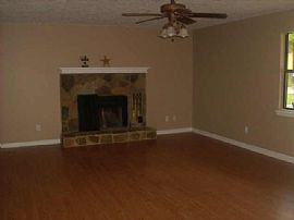 Great Value! Raised Ranch/Cul-de-Sac in Douglasville, GA (Photo 4 of 5)