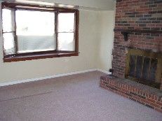 Spacious 2bd, 1.5 bath home. Great area! in Valley Park, MO (Photo 2 of 4)
